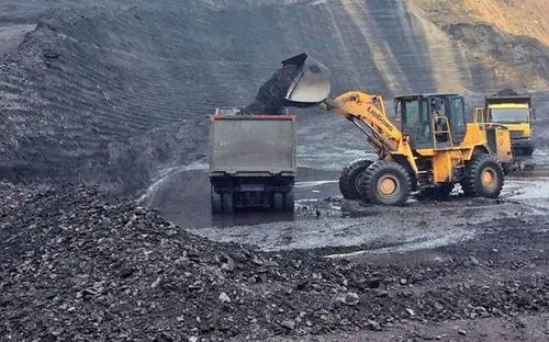 印度煤炭公司增加供应以解决公用事业短缺问题